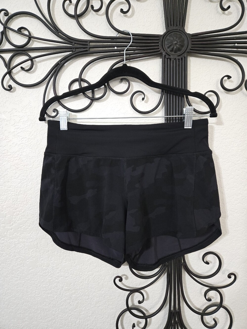 LULULEMON Speed Up Shorts | 6